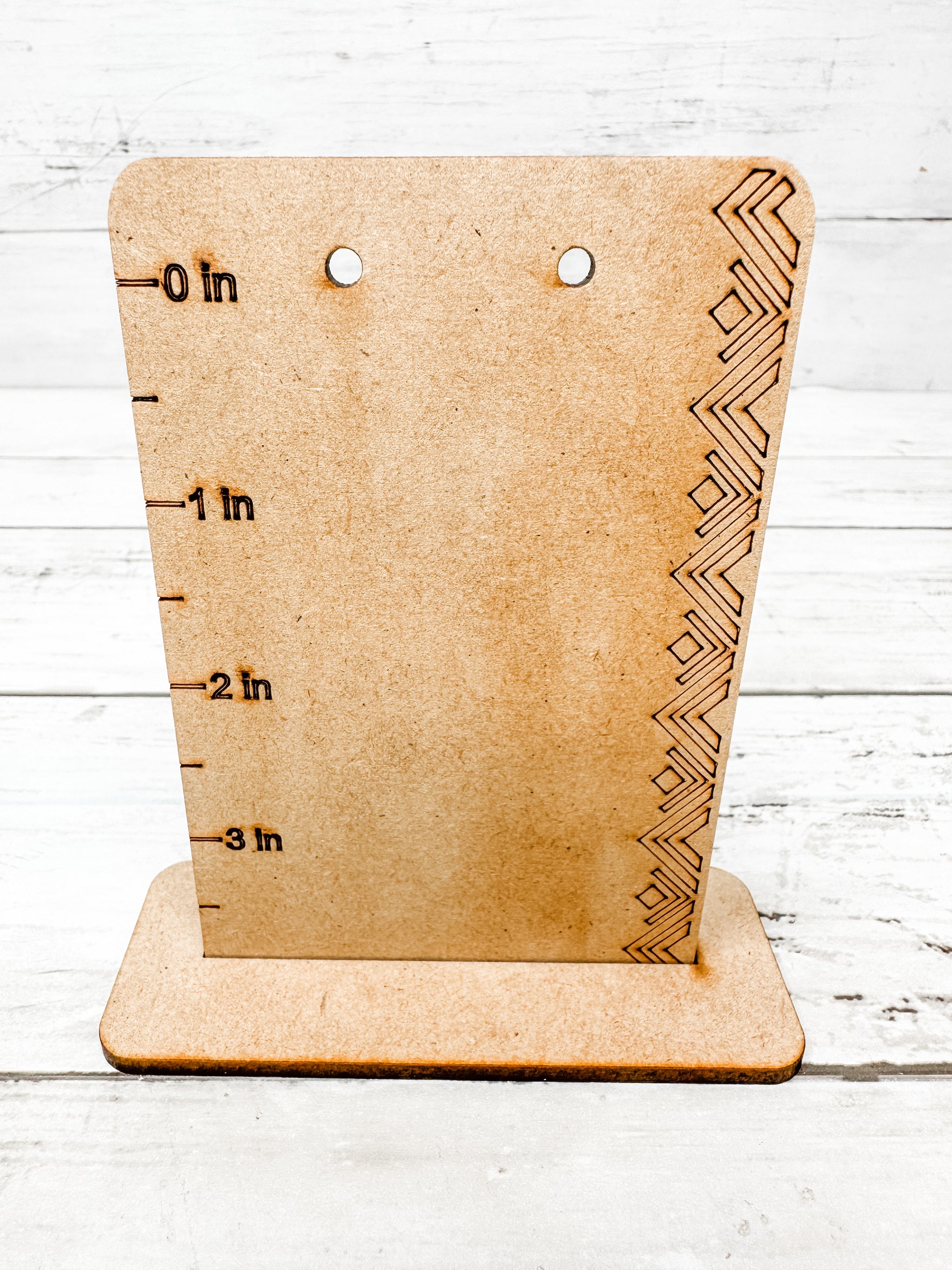 作家さんの、手作りスタンド DIY Sign Stands and Displays – The Makers Map - DIY with Amber